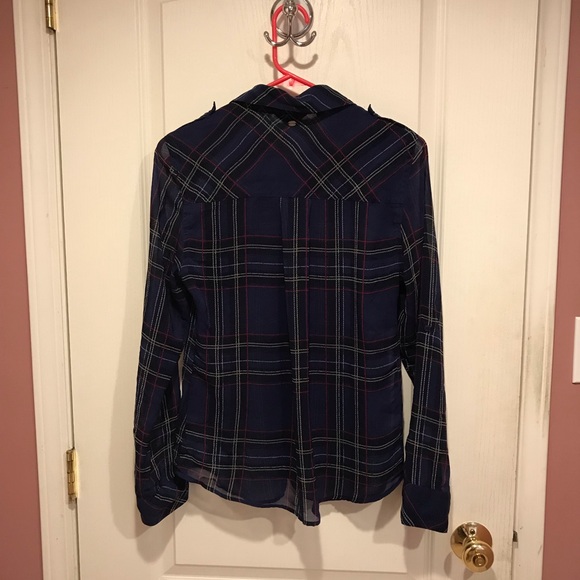Guess blouse. Plaid. - Picture 2 of 2